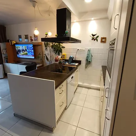 Centre 13 Quai Godefroid Kurth Pour 2 Pers A 25 Min Gare Guillemins 리에주