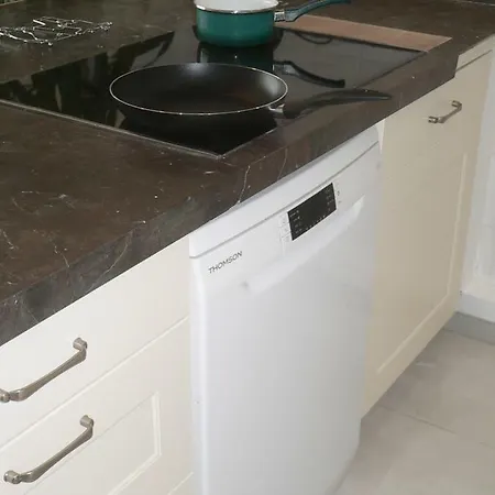 Centre 13 Quai Godefroid Kurth Pour 2 Pers A 25 Min Gare Guillemins