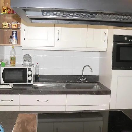 Centre 13 Quai Godefroid Kurth Pour 2 Pers A 25 Min Gare Guillemins Apartment