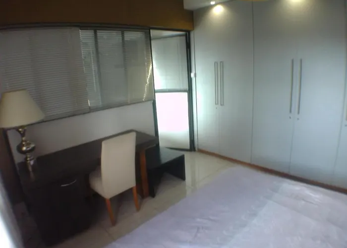 Centre 13 Quai Godefroid Kurth Pour 2 Pers A 25 Min Gare Guillemins Lägenhet