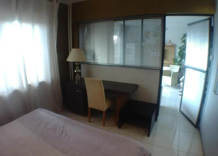 Centre 13 Quai Godefroid Kurth Pour 2 Pers A 25 Min Gare Guillemins Liège