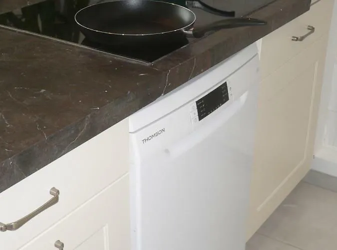 Centre 13 Quai Godefroid Kurth Pour 2 Pers A 25 Min Gare Guillemins